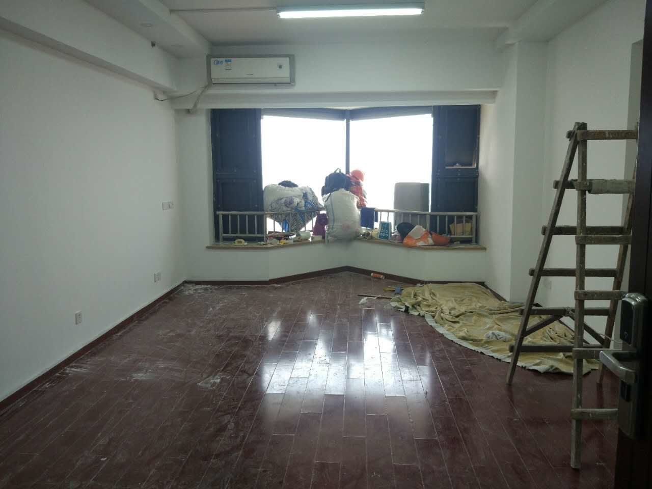 MINI公馆交通便利　独立办公　24小时空调　带上下水　随时可看