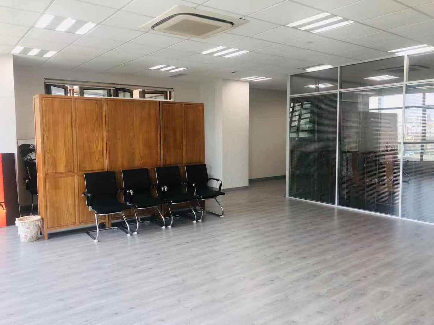 汇京国际广场徐汇 汇京国际广场 138平米 简装修