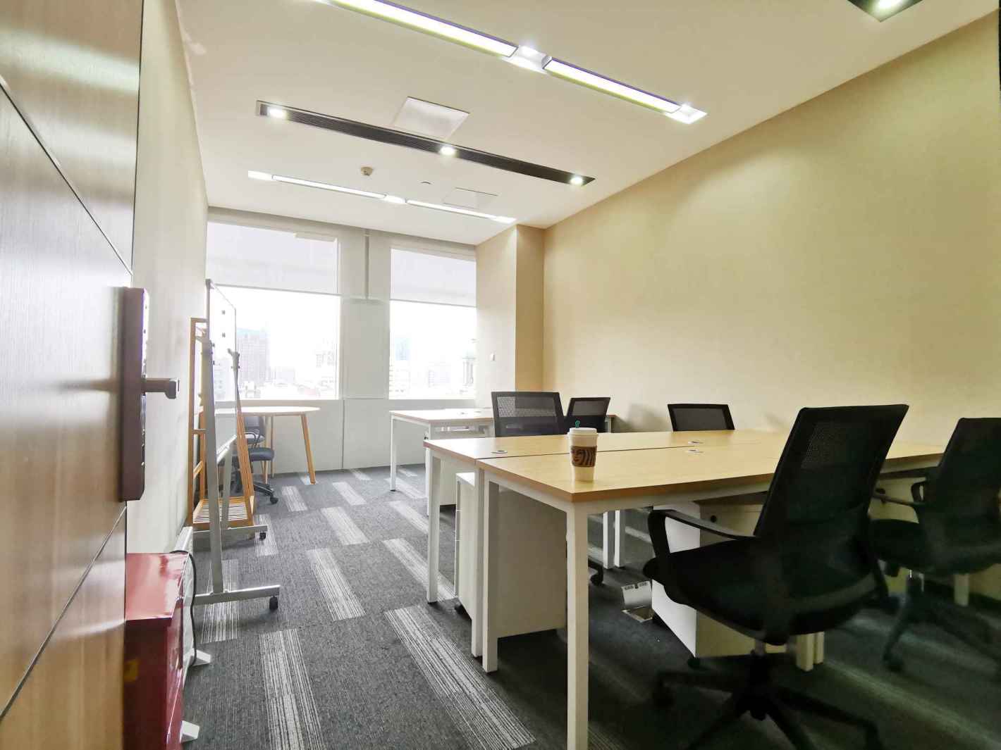 天潼路站  星荟中心  38平  拎包入住