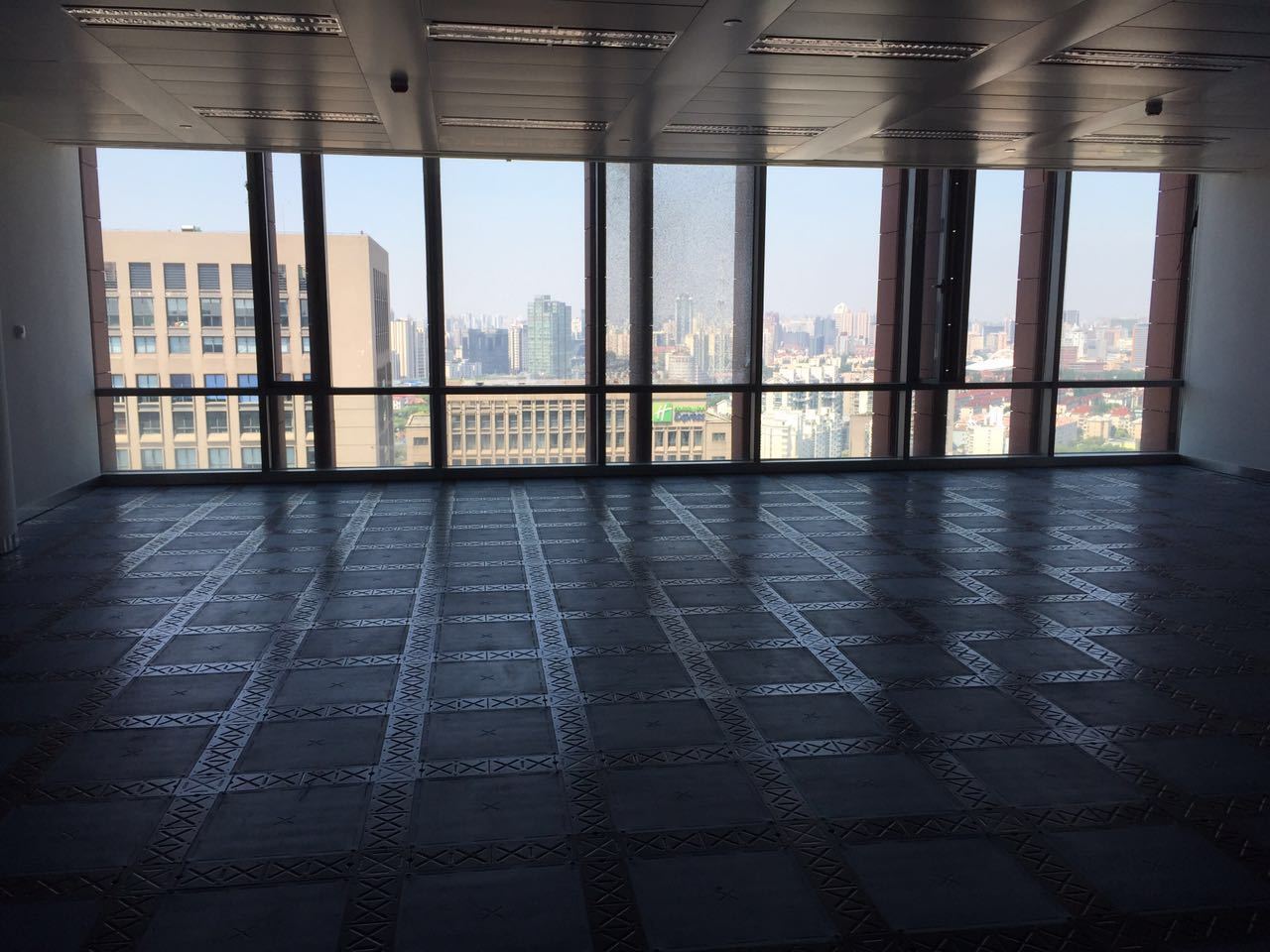 东方蓝海国际广场杨浦 东方蓝海国际广场 111平米 简装修