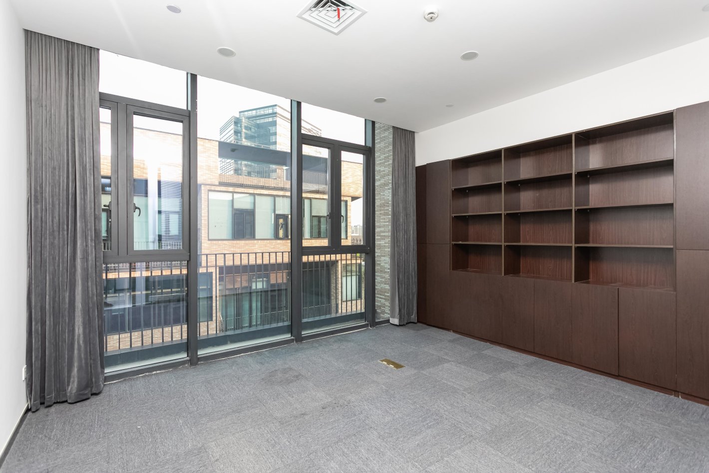 大宁中心广场静安 大宁中心广场 352平米 毛坯