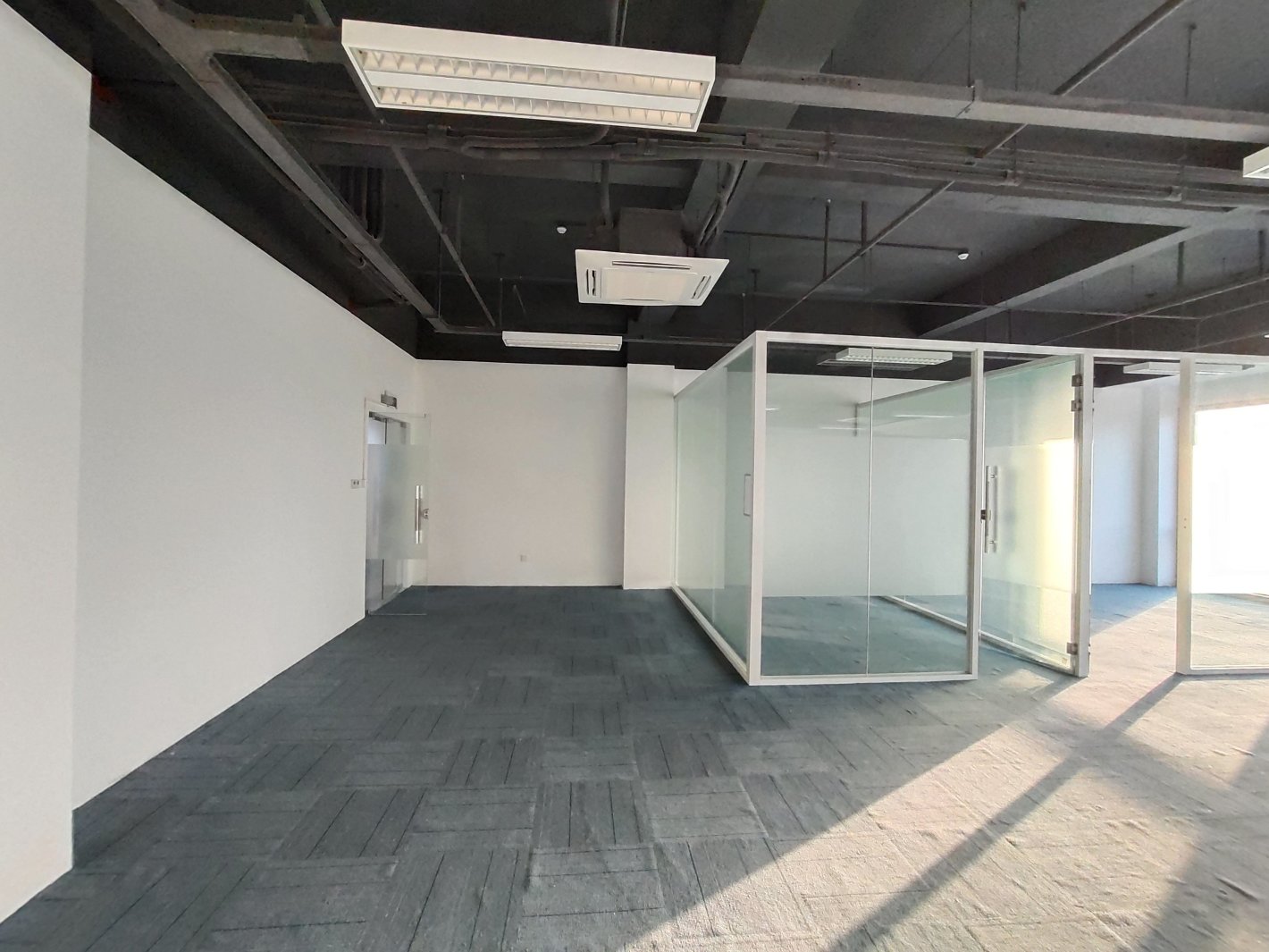 盛贸中心外高桥 盛贸中心 253平米