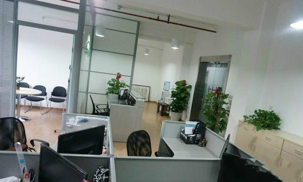 林顿大厦带装修　得房率高　免租可谈　　　面积可选