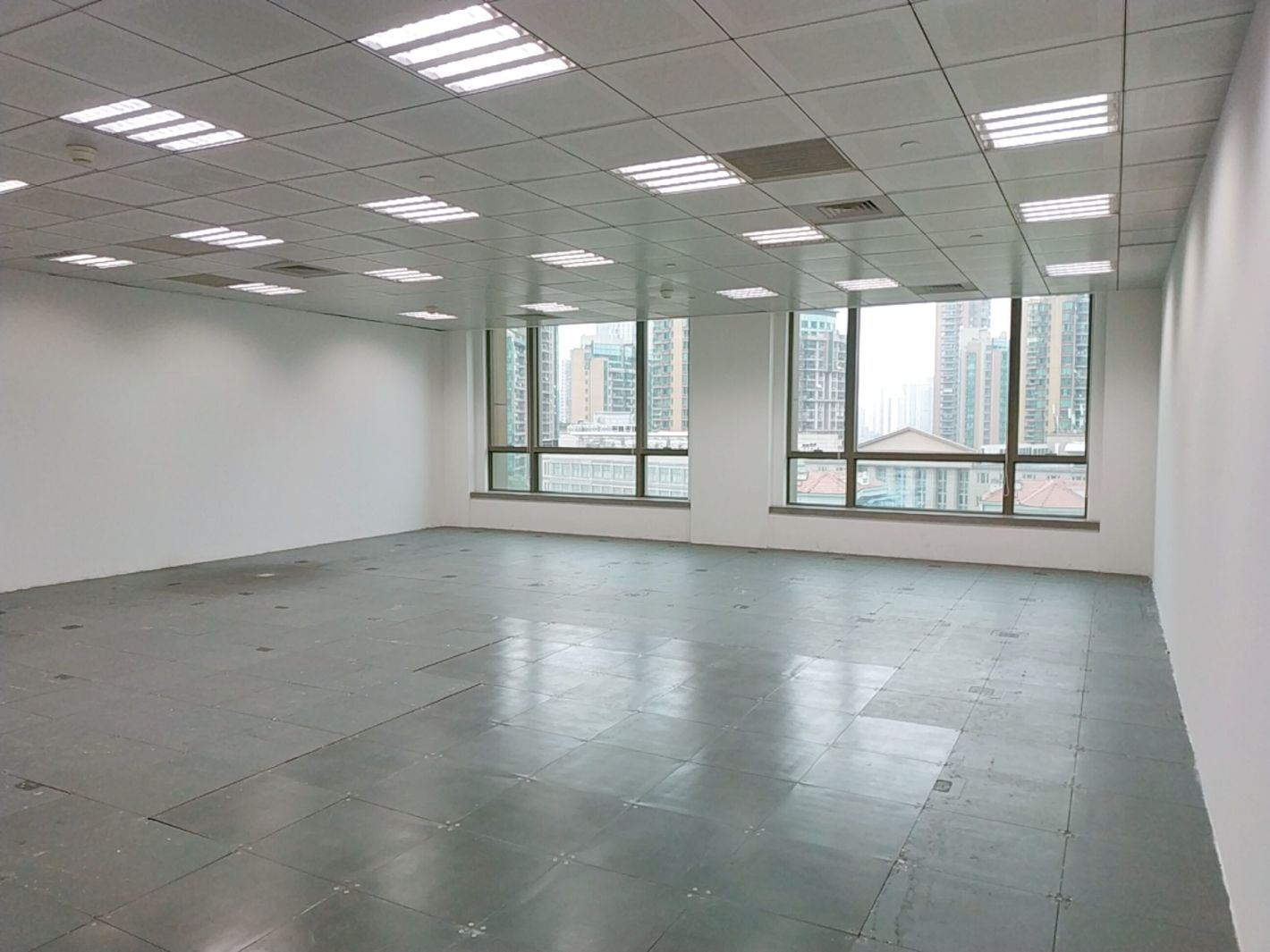 嘉地中心389平米办公室出租-租金价格8.70元/m²/天