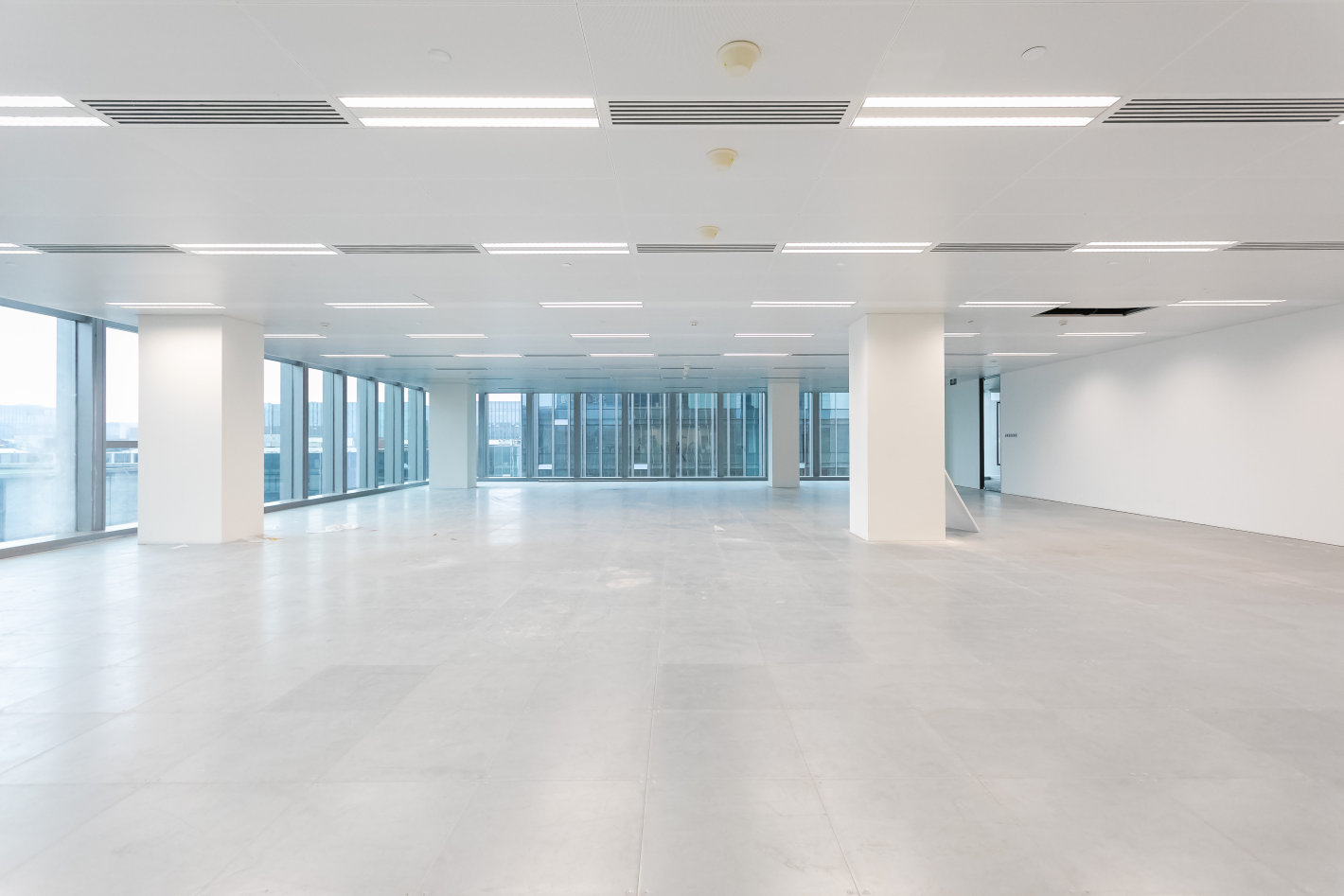 虹桥中骏广场长宁 虹桥中骏广场 1598平米 毛坯