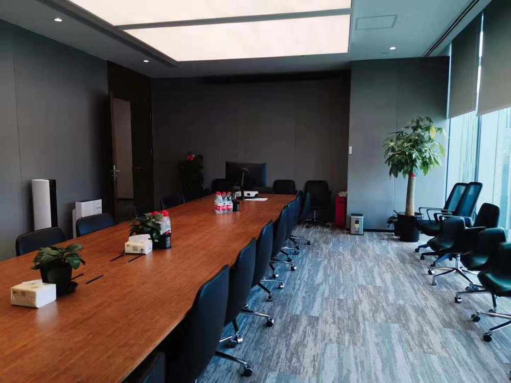 虹桥汇虹桥汇，精装带家具，半层正对电梯，房型方正