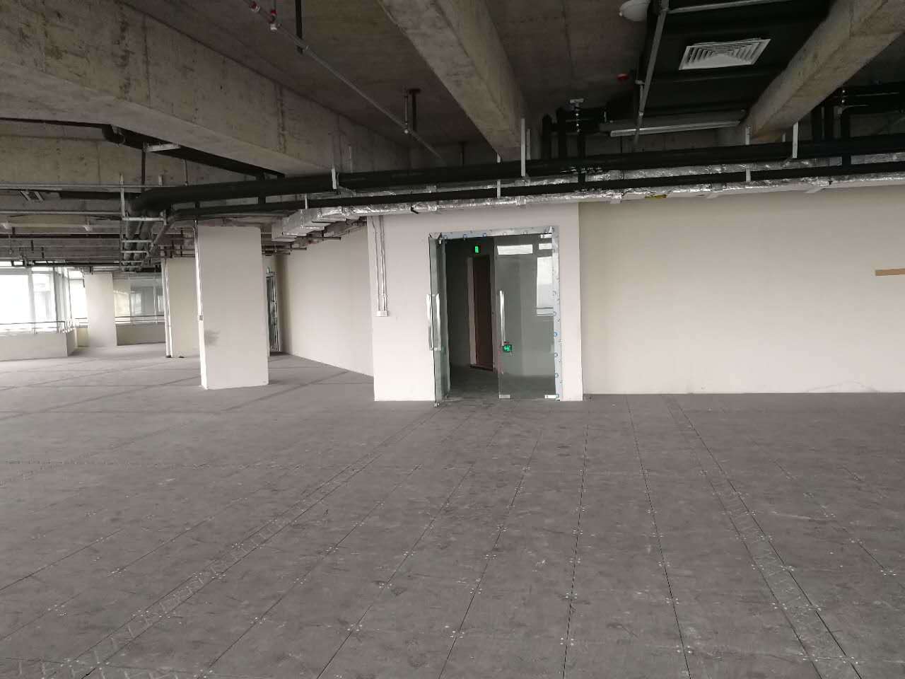 兆丰环球大厦徐汇 兆丰环球大厦 174平米 简装修