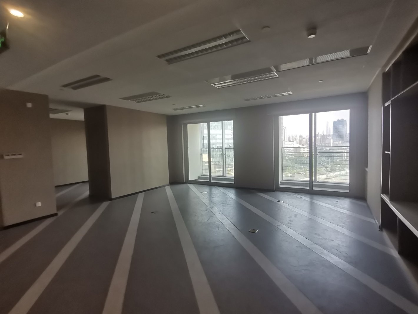 上海绿地中心徐汇 上海绿地中心 549平米 简装修