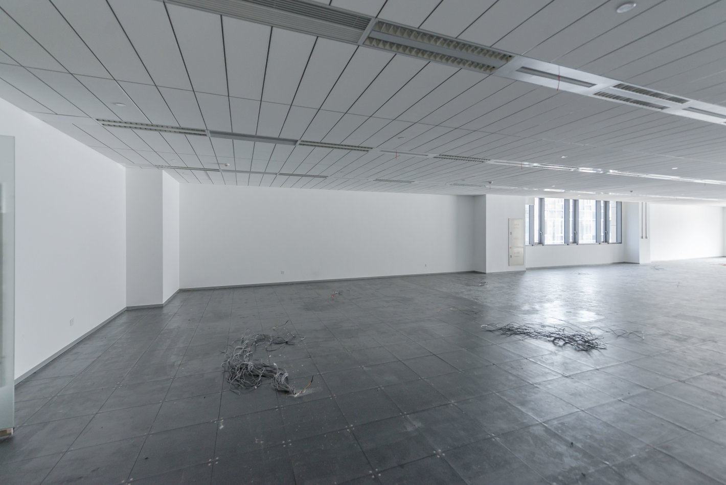 虹桥绿谷广场虹桥火车站　虹桥绿谷广场　460平带装修出租