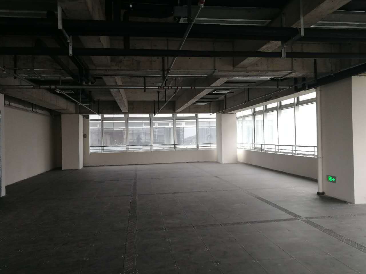 兆丰环球大厦徐汇 兆丰环球大厦 174平米 简装修