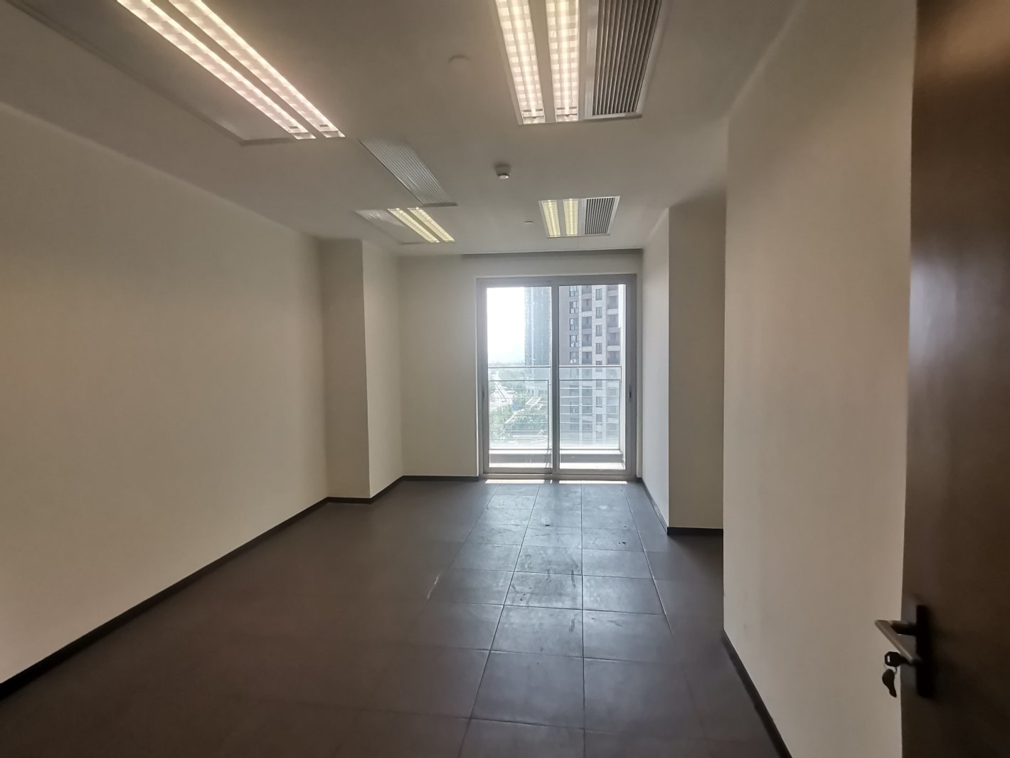 上海绿地中心徐汇 上海绿地中心 549平米 简装修