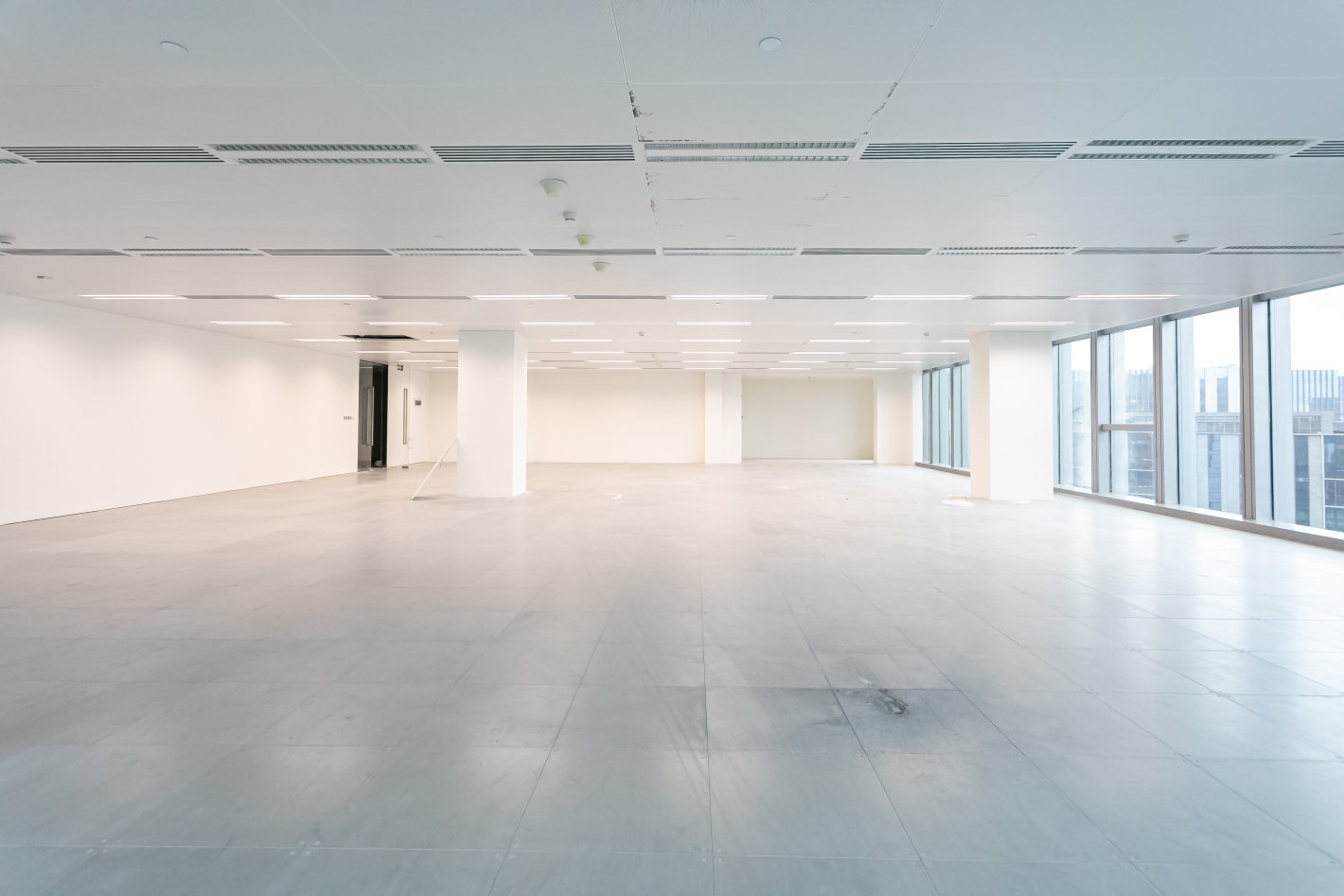 虹桥中骏广场长宁 虹桥中骏广场 1598平米 毛坯