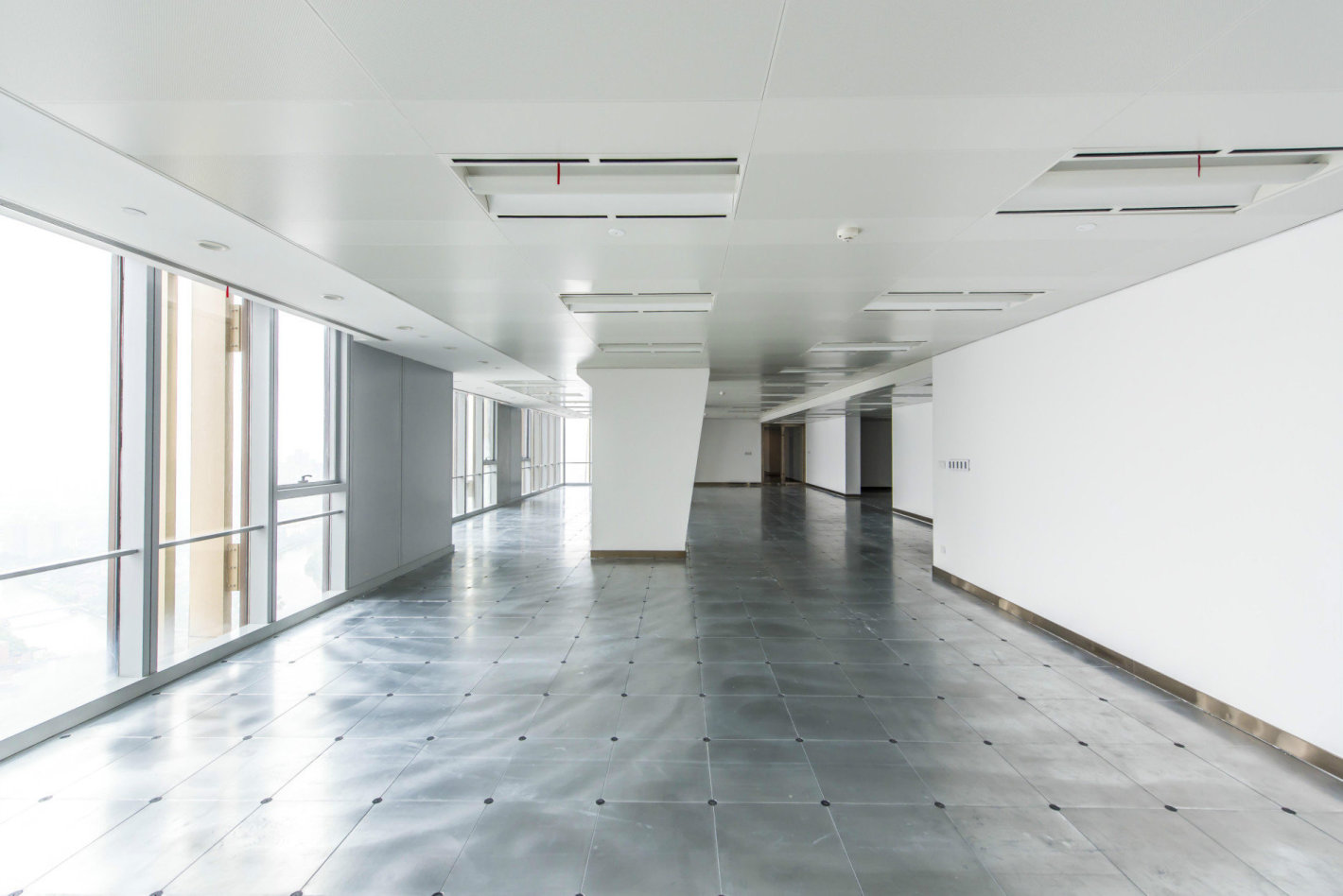 月星环球港普陀 月星环球港 452平米 简装修