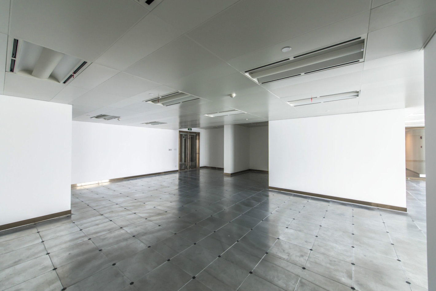 月星环球港普陀 月星环球港 452平米 简装修