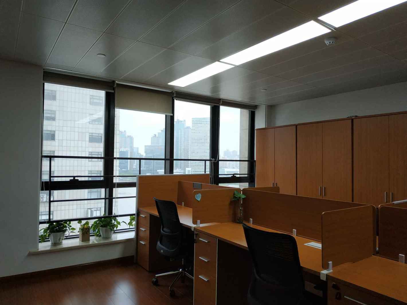三盛宏业大厦350平米办公室出租-租金价格6.08元/m²/天