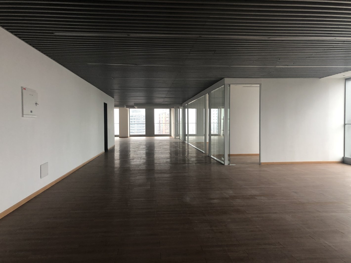 SOHO天山广场485平米办公室出租-租金价格7.51元/m²/天