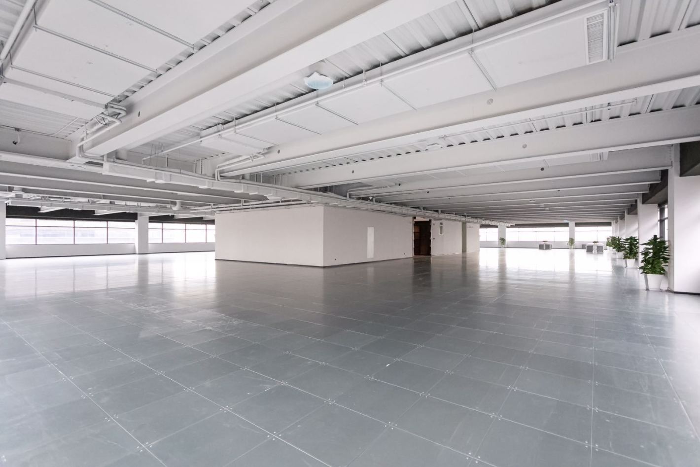 虹桥国际展汇345平米办公室出租-租金价格3.00元/m²/天