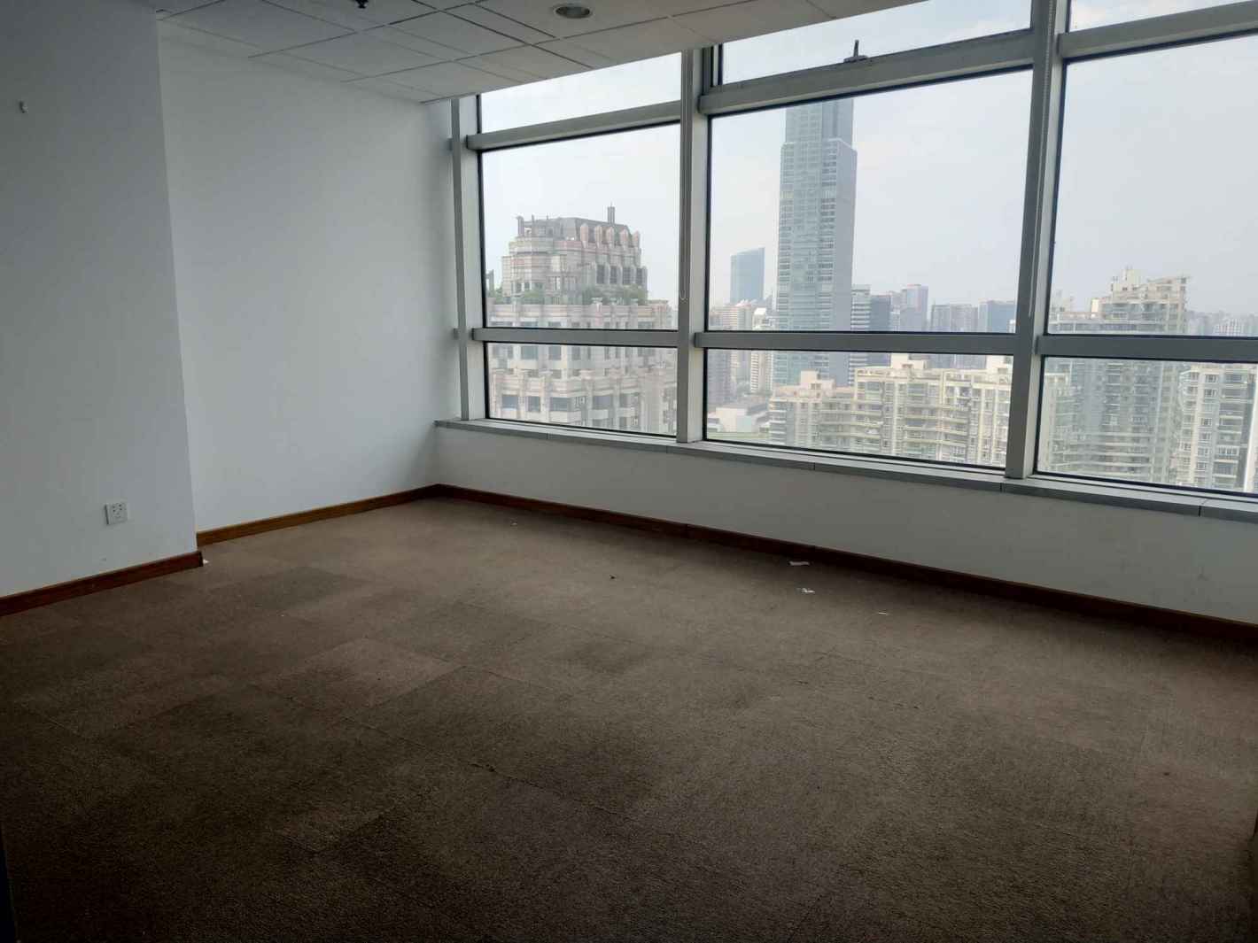 仲益大厦432平米办公室出租-租金价格5.60元/m²/天