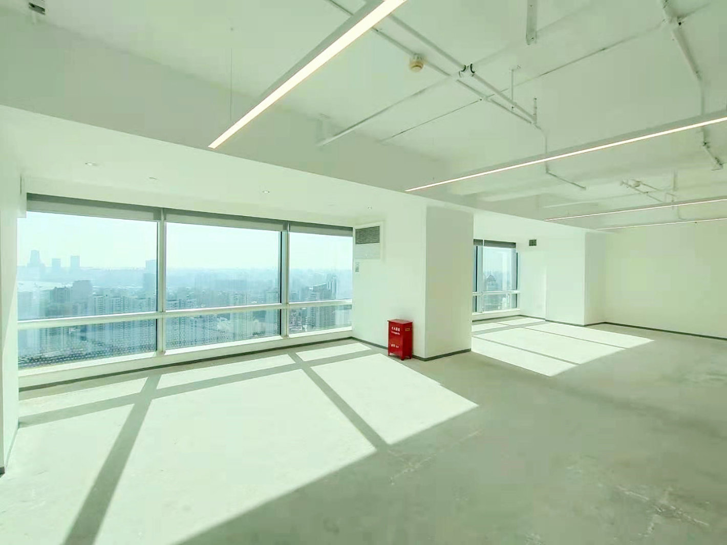 中港汇黄浦(原长城金融大厦)黄浦 中港汇黄浦(原长城金融大厦) 141平米 简装修