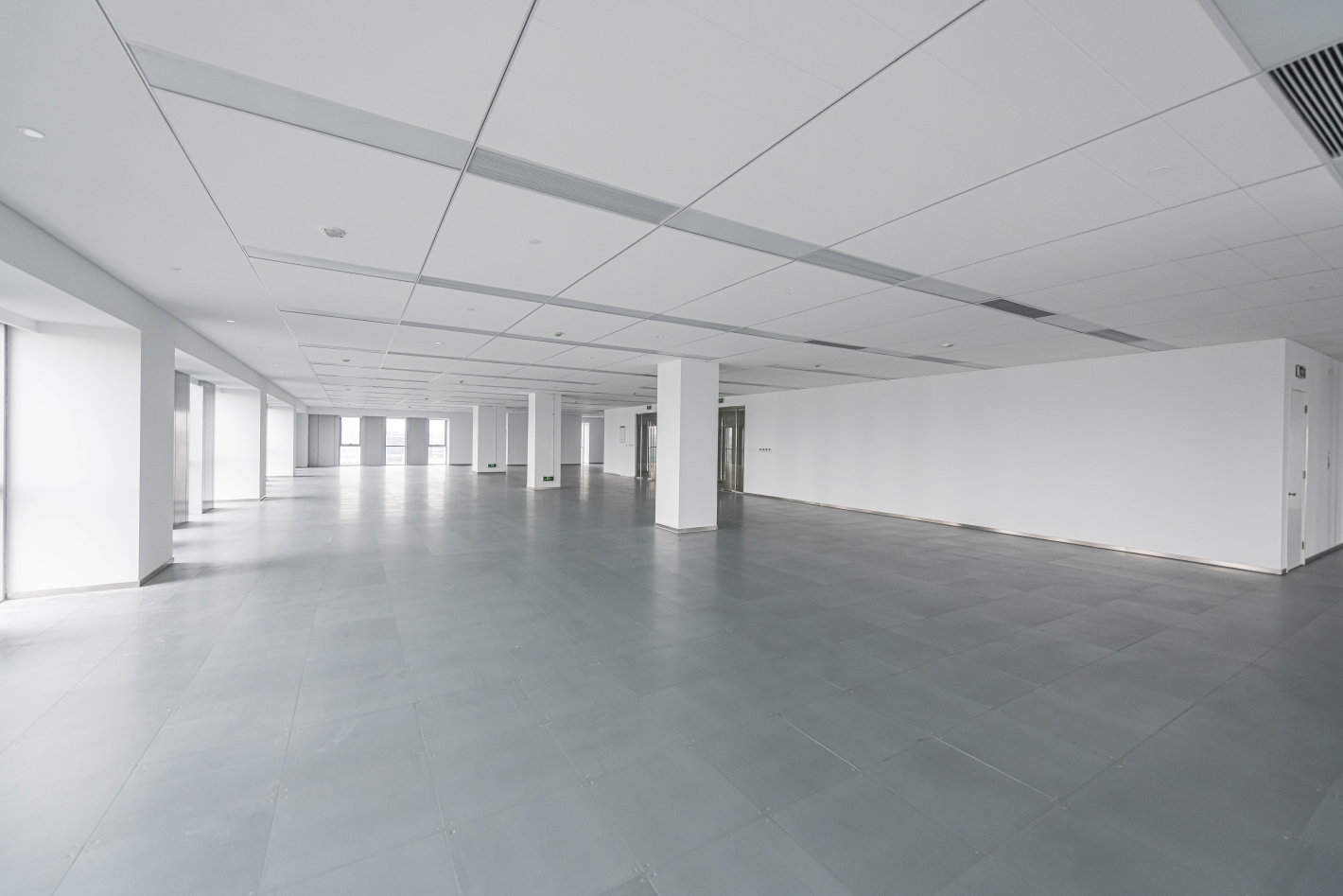 外高桥复旦科技园创新中心620平米办公室出租-租金价格3.45元/m²/天