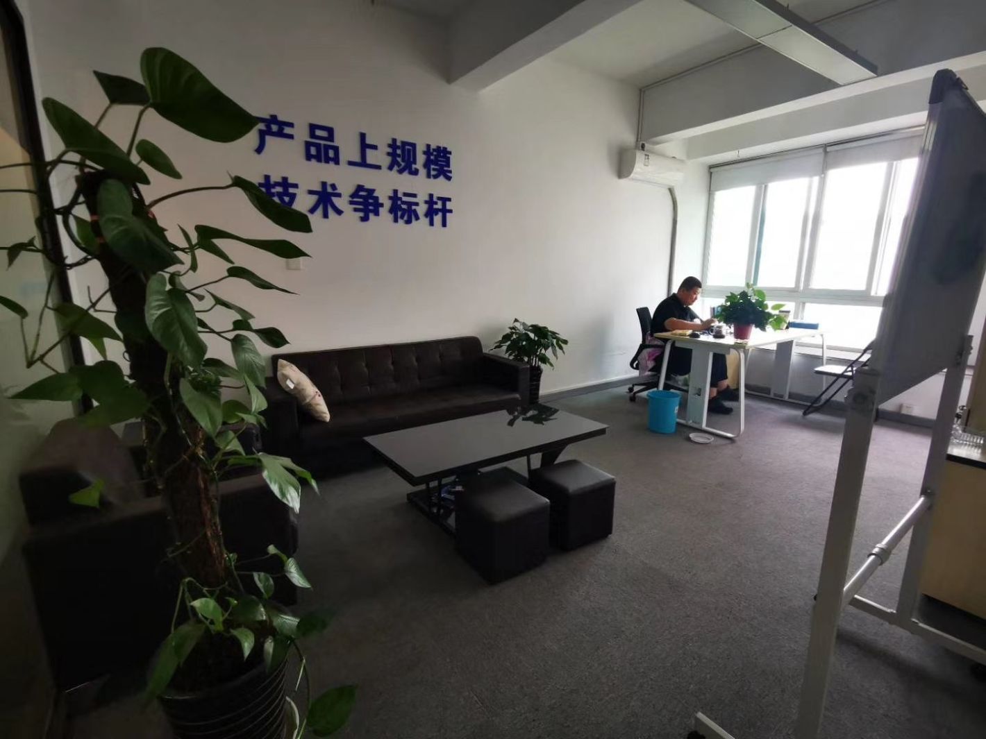 东华大学国家大学科技园长宁 东华大学国家大学科技园 115平米 精装修