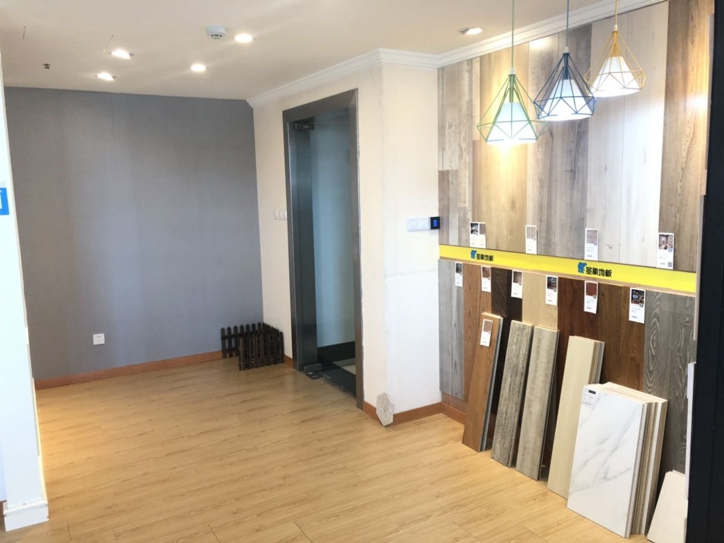 景鸿大厦万体馆 景鸿大厦 120.2平米 中等装修