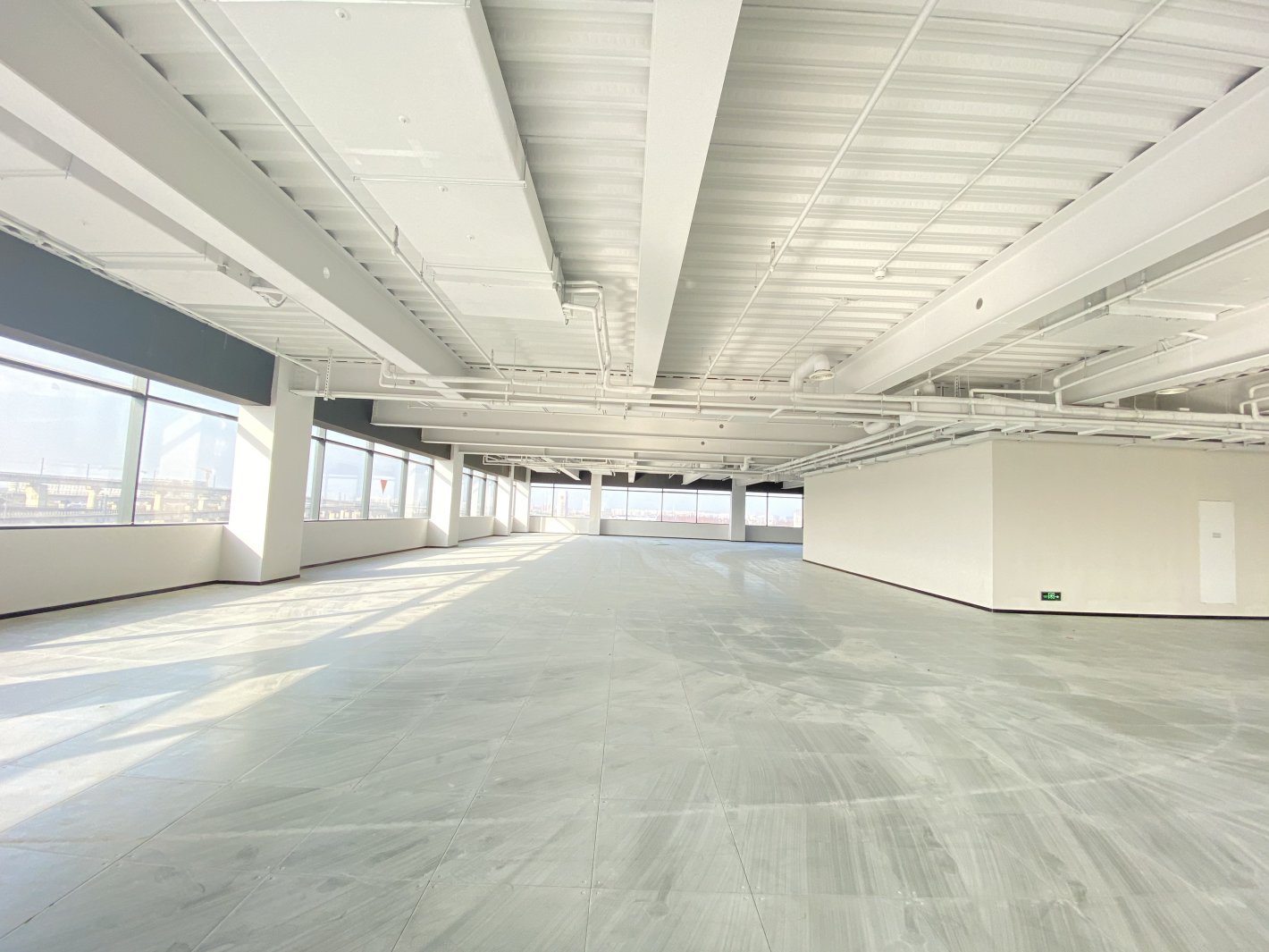 虹桥国际展汇长宁 虹桥国际展汇 1778平米 简装修