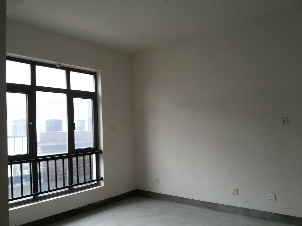 日月光伯爵居黄浦 日月光伯爵居 145平米 毛坯