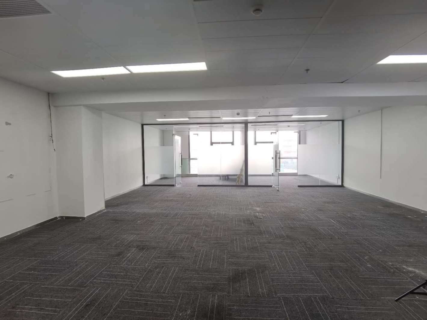 汇阳广场万体馆 汇阳广场 198平米 精装修