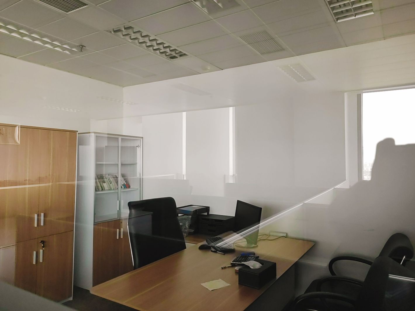 汇阳广场徐家汇  汇阳广场.250方.精装修.可装空调