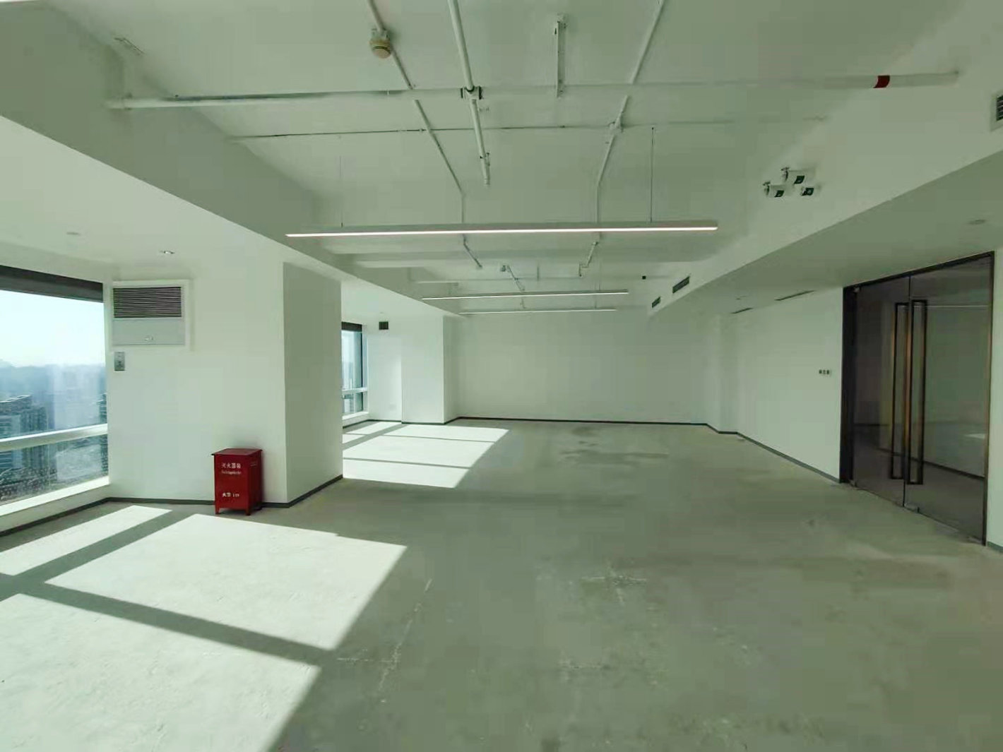 中港汇黄浦(原长城金融大厦)黄浦 中港汇黄浦(原长城金融大厦) 141平米 简装修