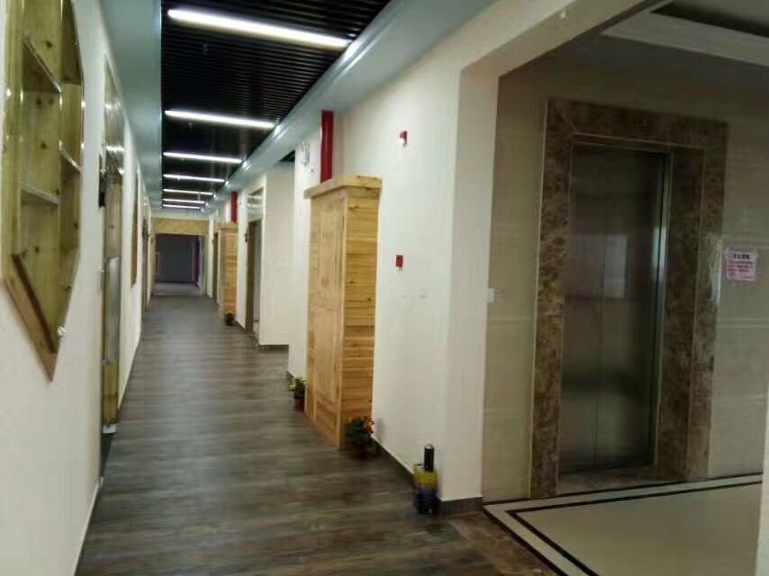 海宏科创157平米办公室出租-租金价格1.83元/m²/天