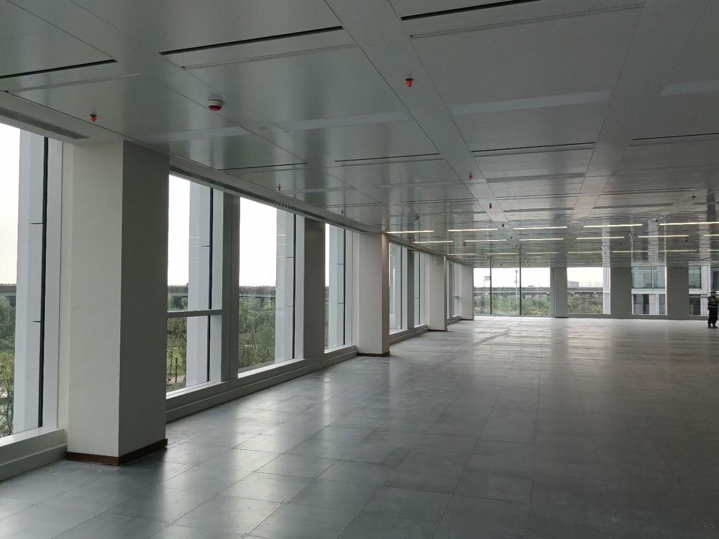 海粟文化广场2300平米办公室出租-租金价格8.50元/m²/天
