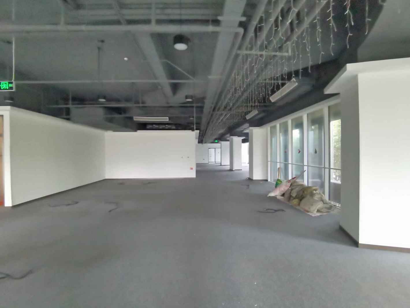 虹桥协信中心长宁 虹桥协信中心 160平米 精装修