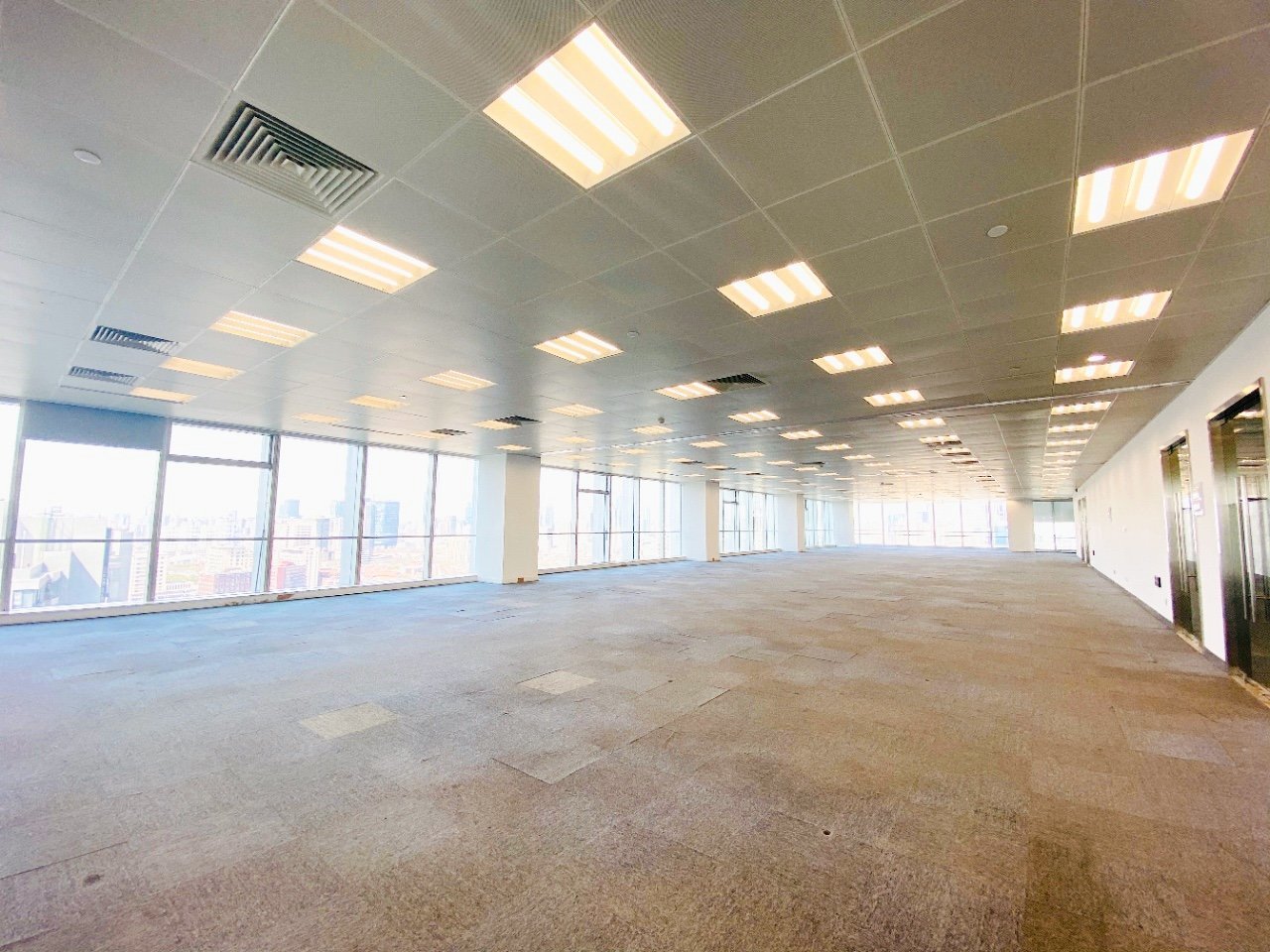 中海国际中心黄浦 中海国际中心 317平米 简装修