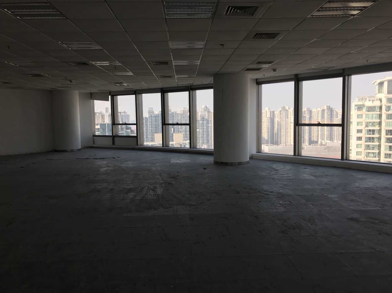 月星环球港普陀 月星环球港 177平米 简装修