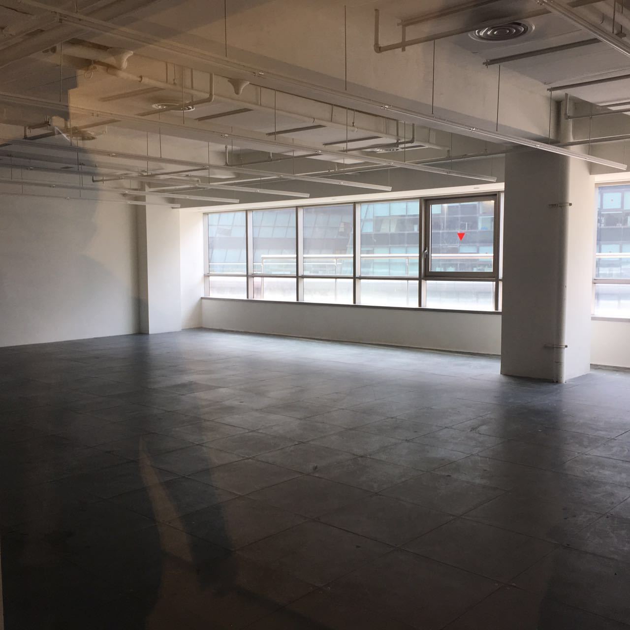 天会商务广场(凌空SOHO)长宁 天会商务广场(凌空SOHO) 239平米 中等装修