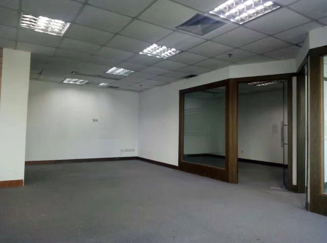 荣科大厦132平米办公室出租-租金价格4.56元/m²/天