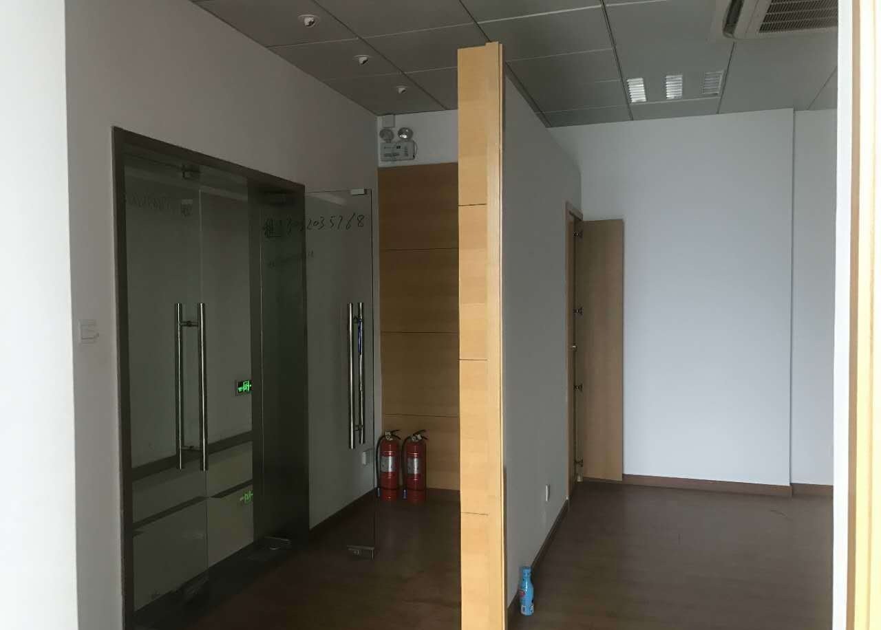 国盛中心213平米办公室出租-租金价格2.80元/m²/天