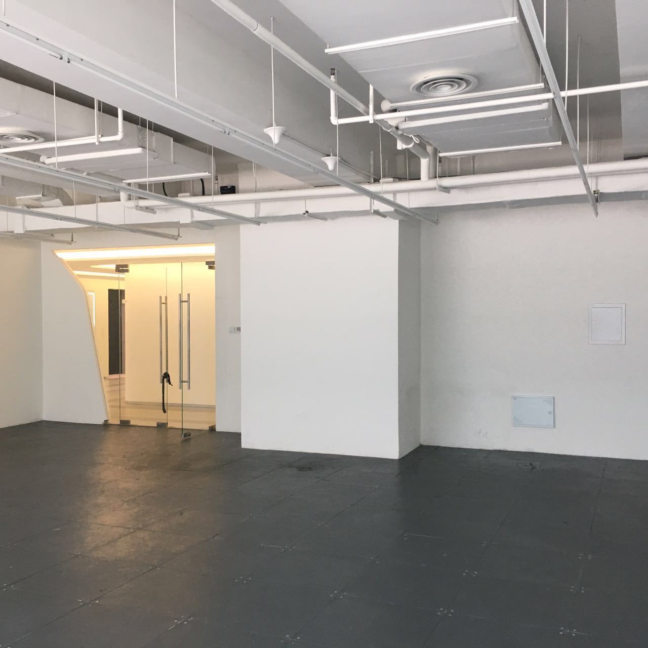 天会商务广场(凌空SOHO)长宁 天会商务广场(凌空SOHO) 239平米 中等装修