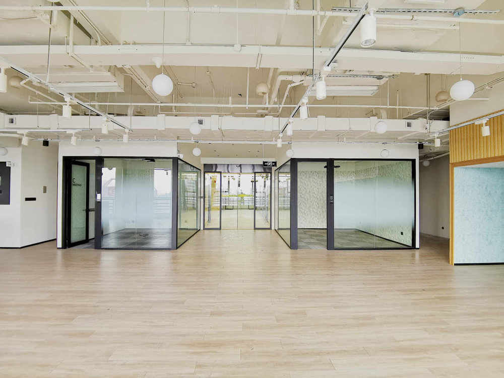 日月光中心黄浦 日月光中心 470平米 简装修