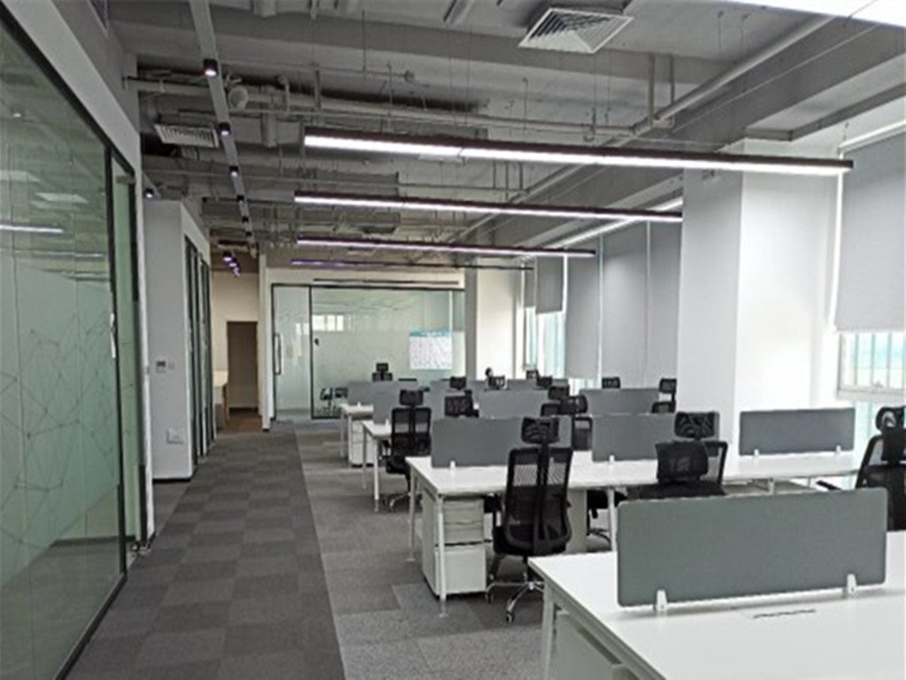 国正中心377平米办公室出租-租金价格5.58元/m²/天