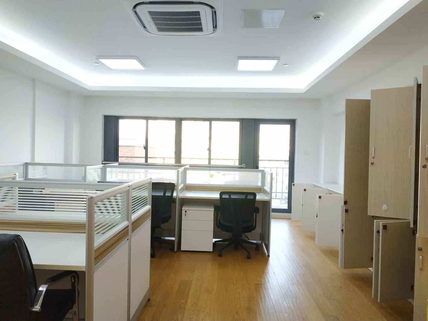 静工创意988园区59平米办公室出租-租金价格3.65元/m²/天