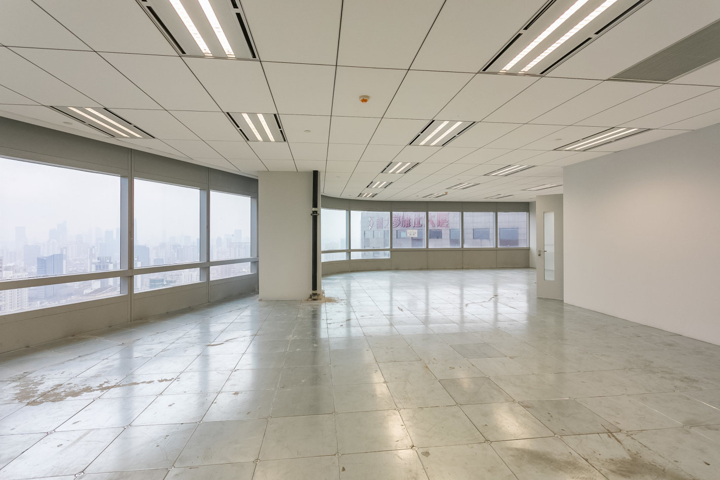 长宁来福士广场长宁 长宁来福士广场 218平米 简装修