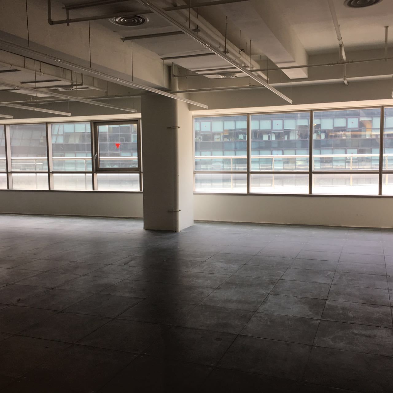 天会商务广场(凌空SOHO)长宁 天会商务广场(凌空SOHO) 239平米 中等装修