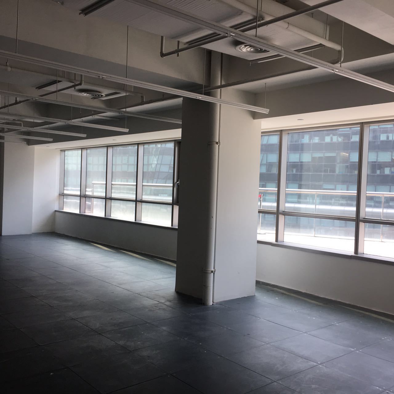 天会商务广场(凌空SOHO)长宁 天会商务广场(凌空SOHO) 239平米 中等装修