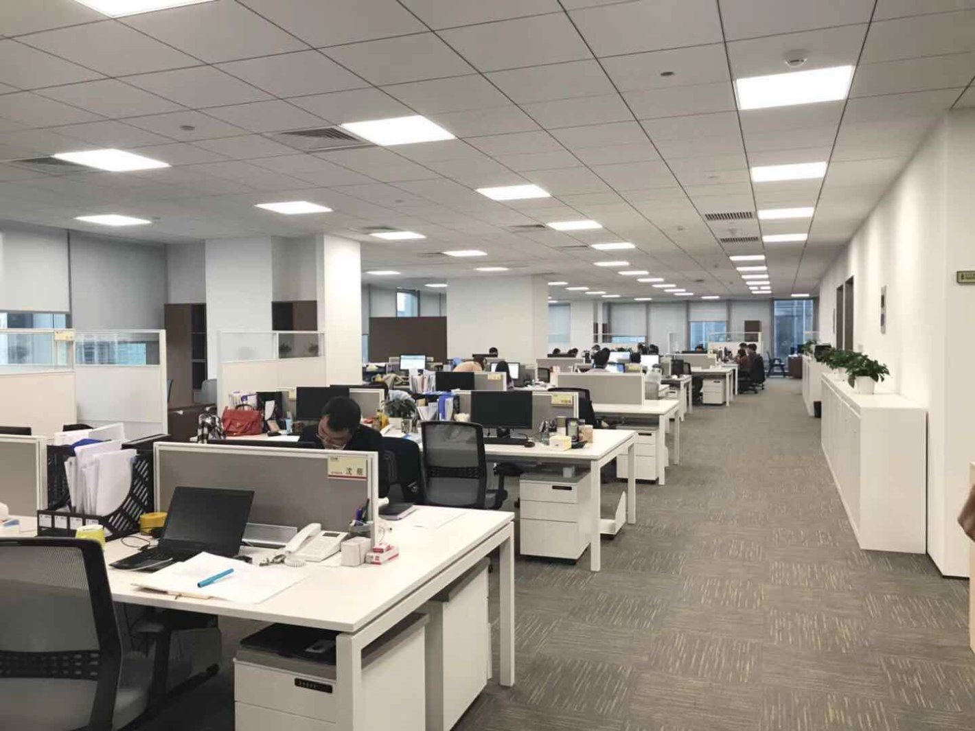 虹桥中骏广场长宁 虹桥中骏广场 210平米 中等装修