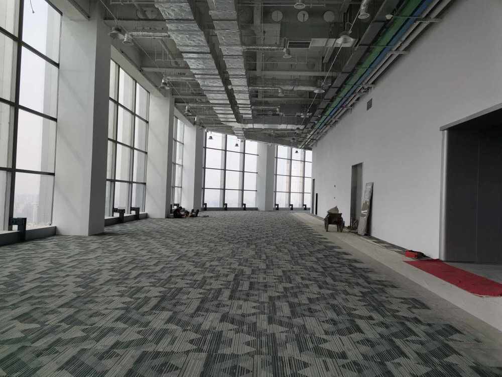 绿地缤纷城（绿地中心二期）徐汇 绿地缤纷城（绿地中心二期） 99平米 简装修