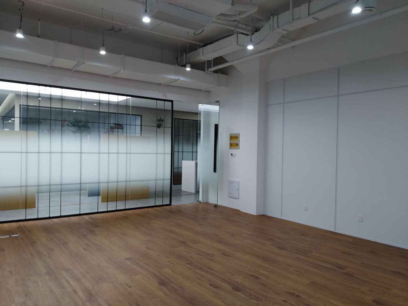 宝山新业坊源创宝山 宝山新业坊源创 89平米 精装修