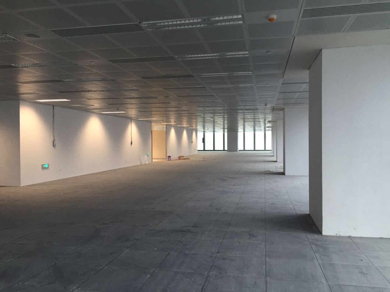 中国人寿金融中心浦东 中国人寿金融中心 280平米 简装修